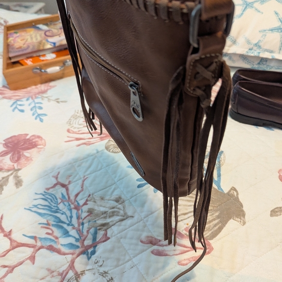 MONTANA WEST Fringed Tooled Leather Crossbody Bag in Brown - Picture 8 of 8